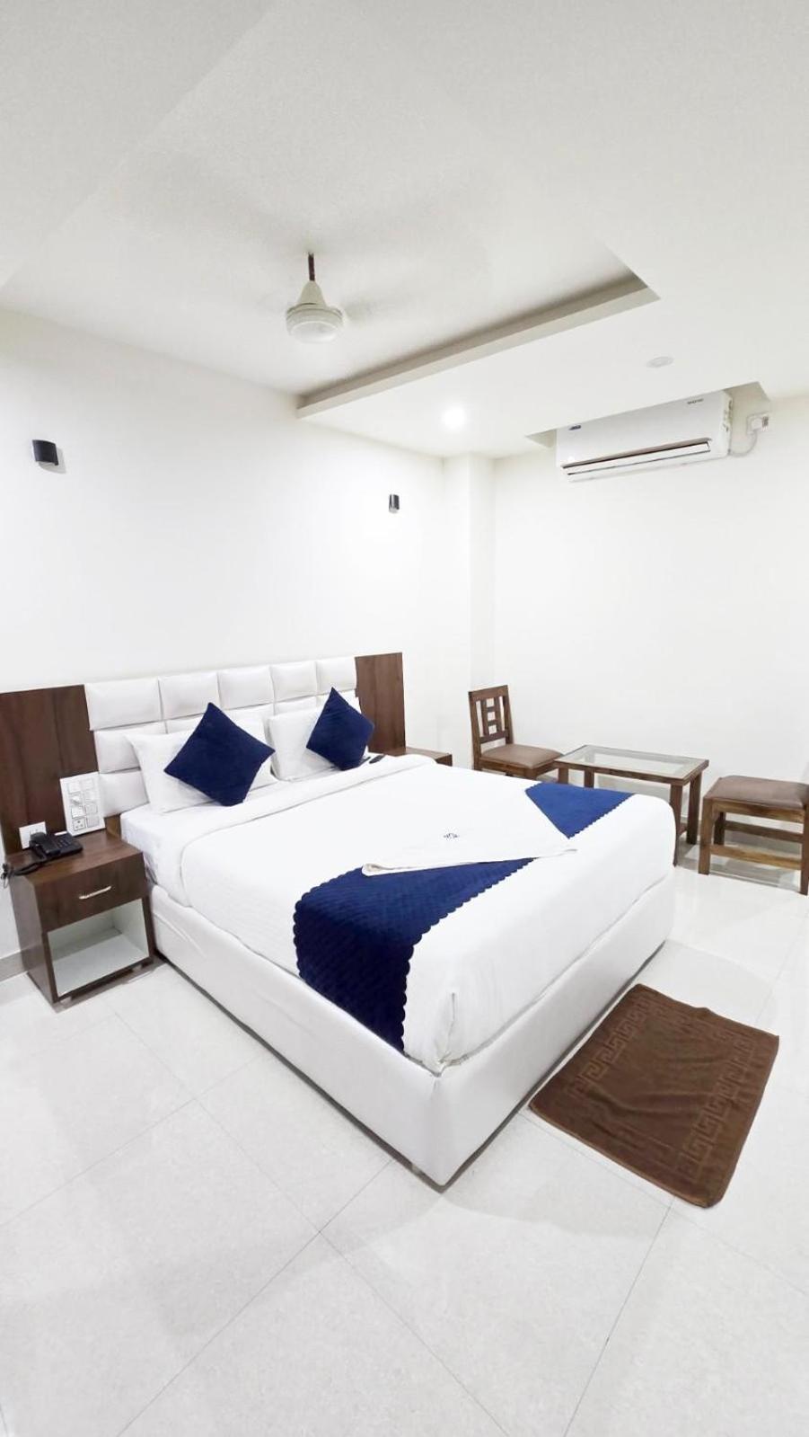 וורנגל Hotel Skyland מראה חיצוני תמונה