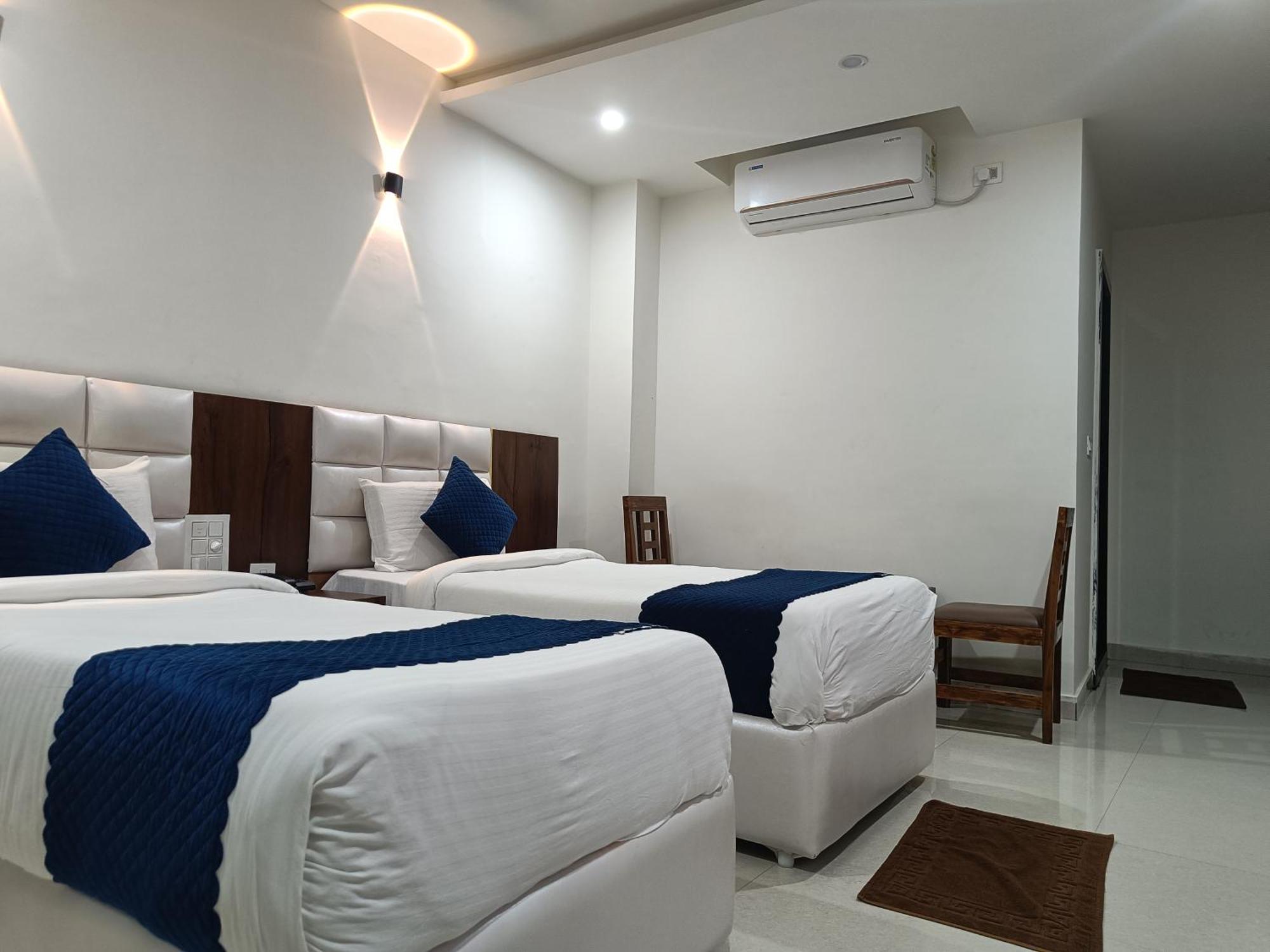 וורנגל Hotel Skyland מראה חיצוני תמונה